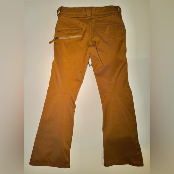 Women’s Volcom snowboarding pants, just purchased & they are too big. - Picture 5 of 5